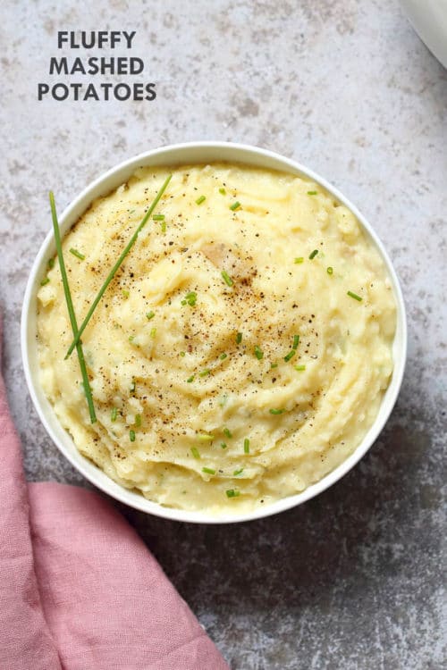 Ultimate mashed potatoes recipe collection. #mashedpotatoes #sidedish #ThanksgivingSides