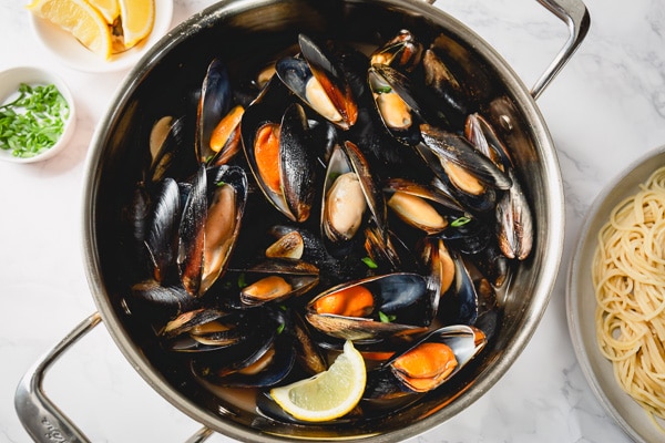 How to Cook Frozen Mussels - Busy Cooks